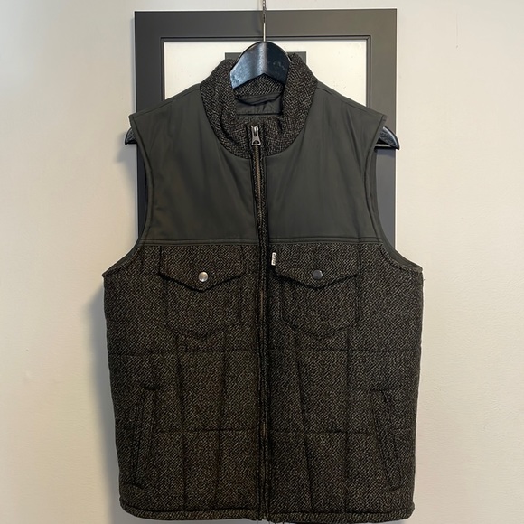 Levi’s Men’s Vest - Picture 1 of 5